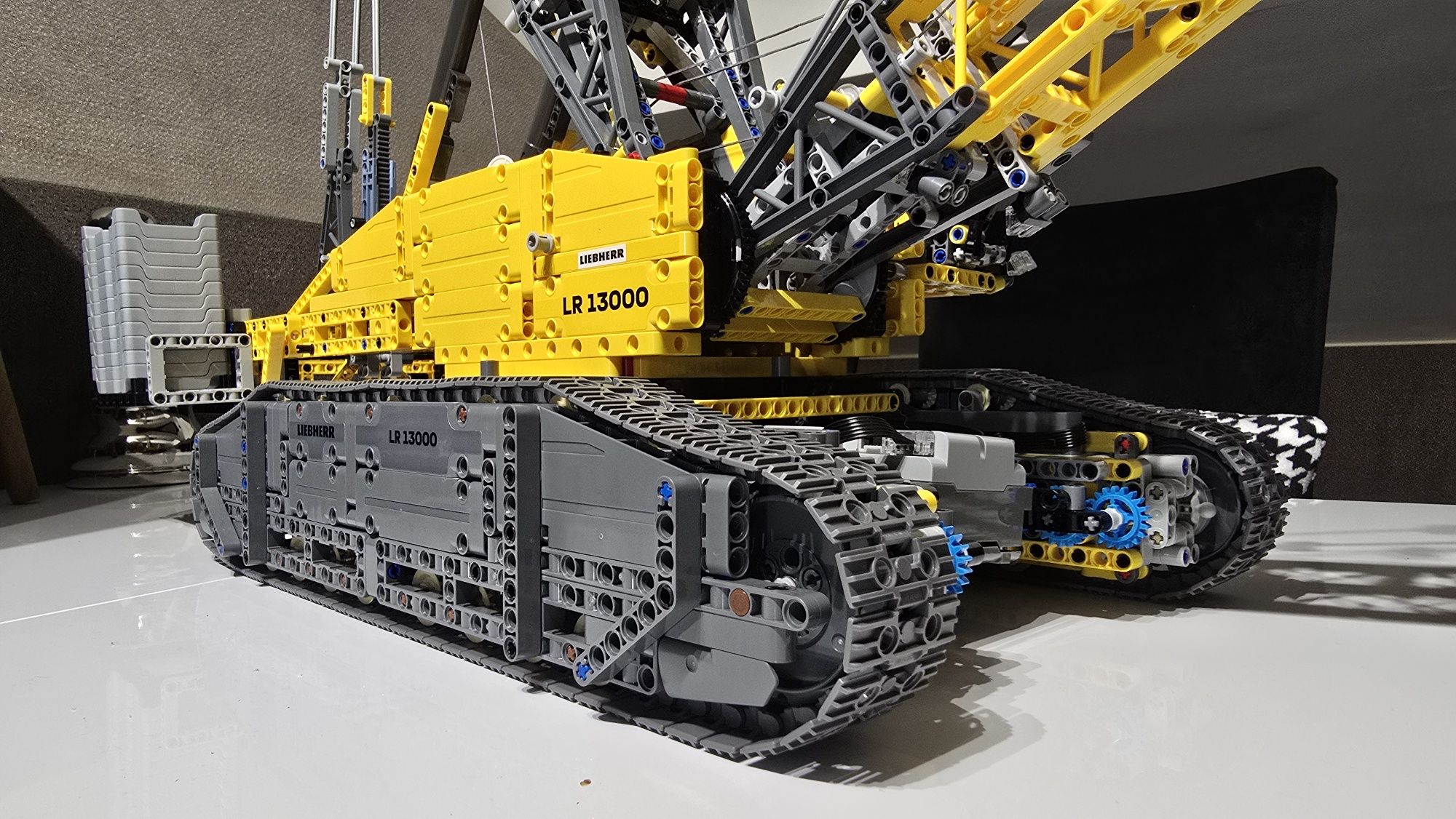 LEGO Technic 42146 ideał - Liebherr LR 13000