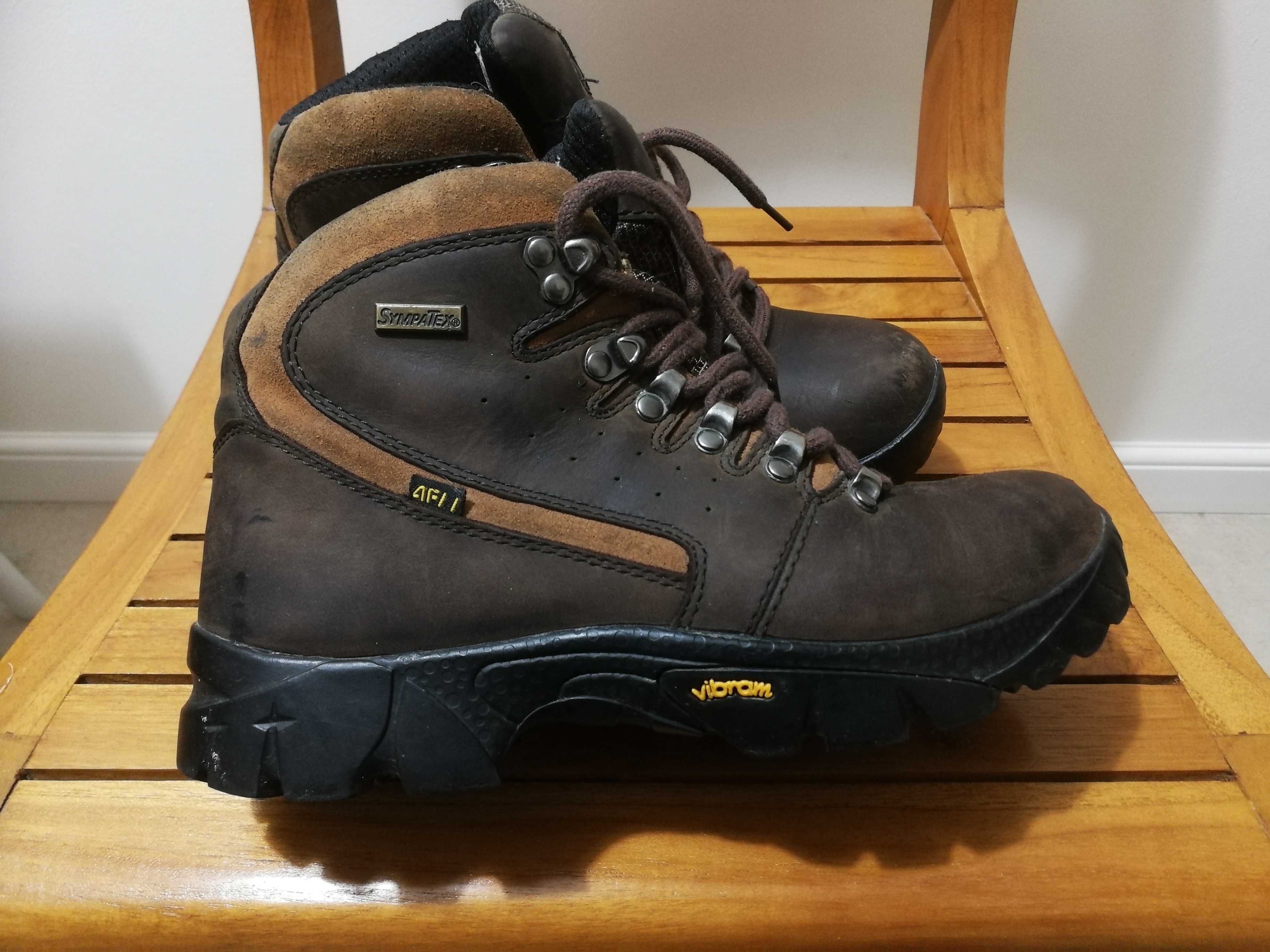 Buty trekkingowe skóra 4F na Vibram roz. 38