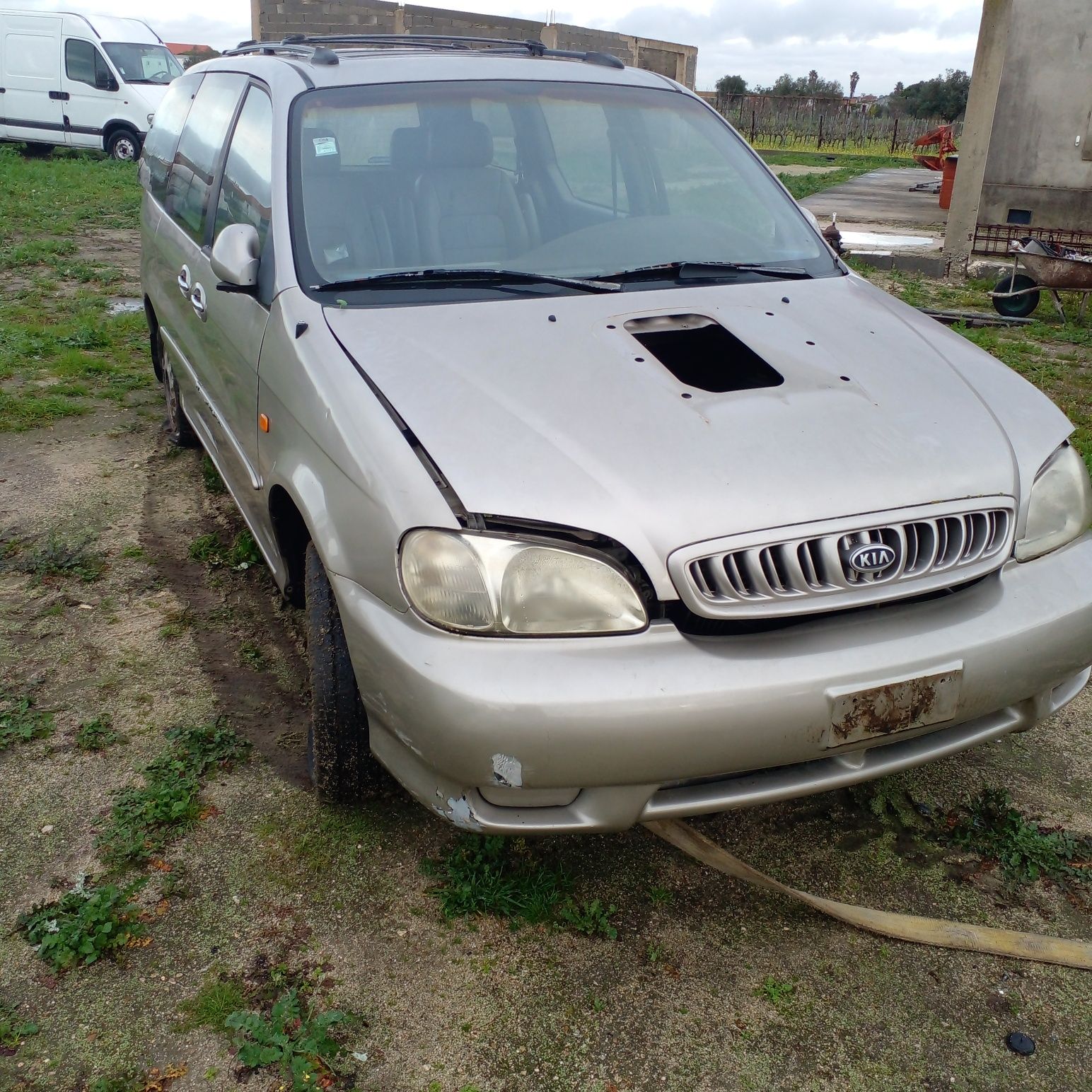 Kia carnival para peças