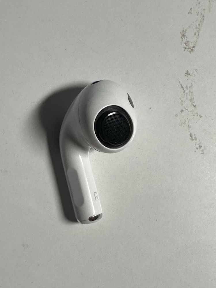 Prawa Słuchawka AirPods Pro 2  A2700 A2699 A2698