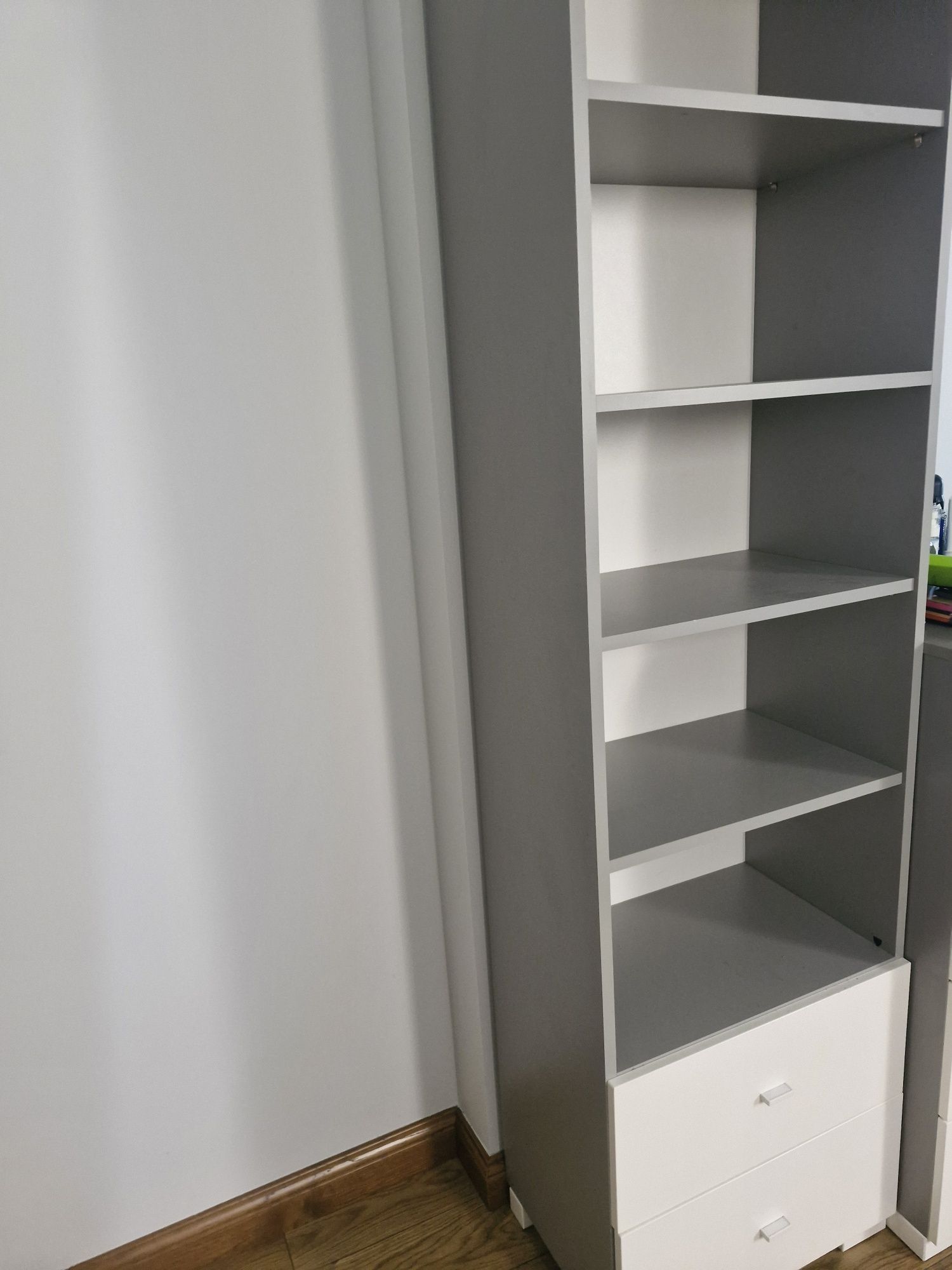 Komoda w stanie idealnym
