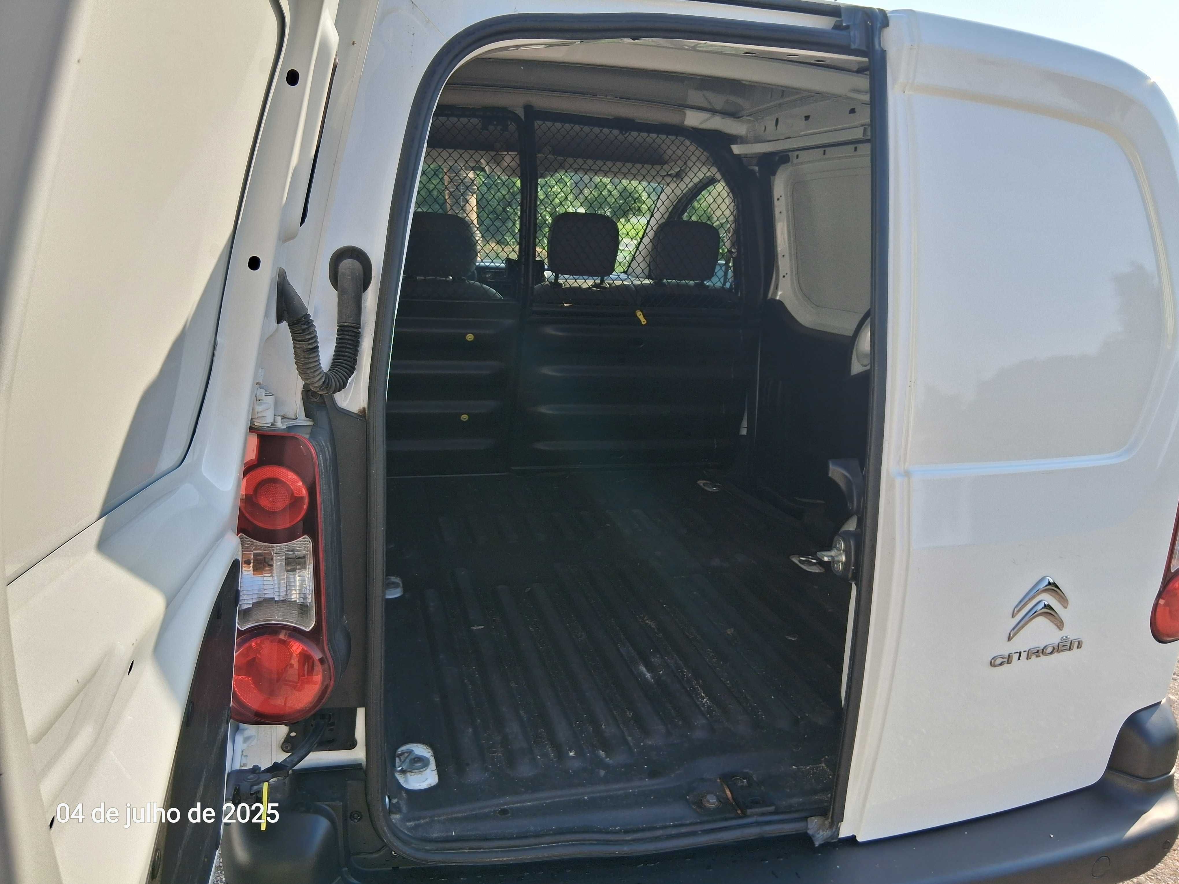 CIROEN BERLINGO de 3 Lugares - L1 - 1.6HDI - 90CV