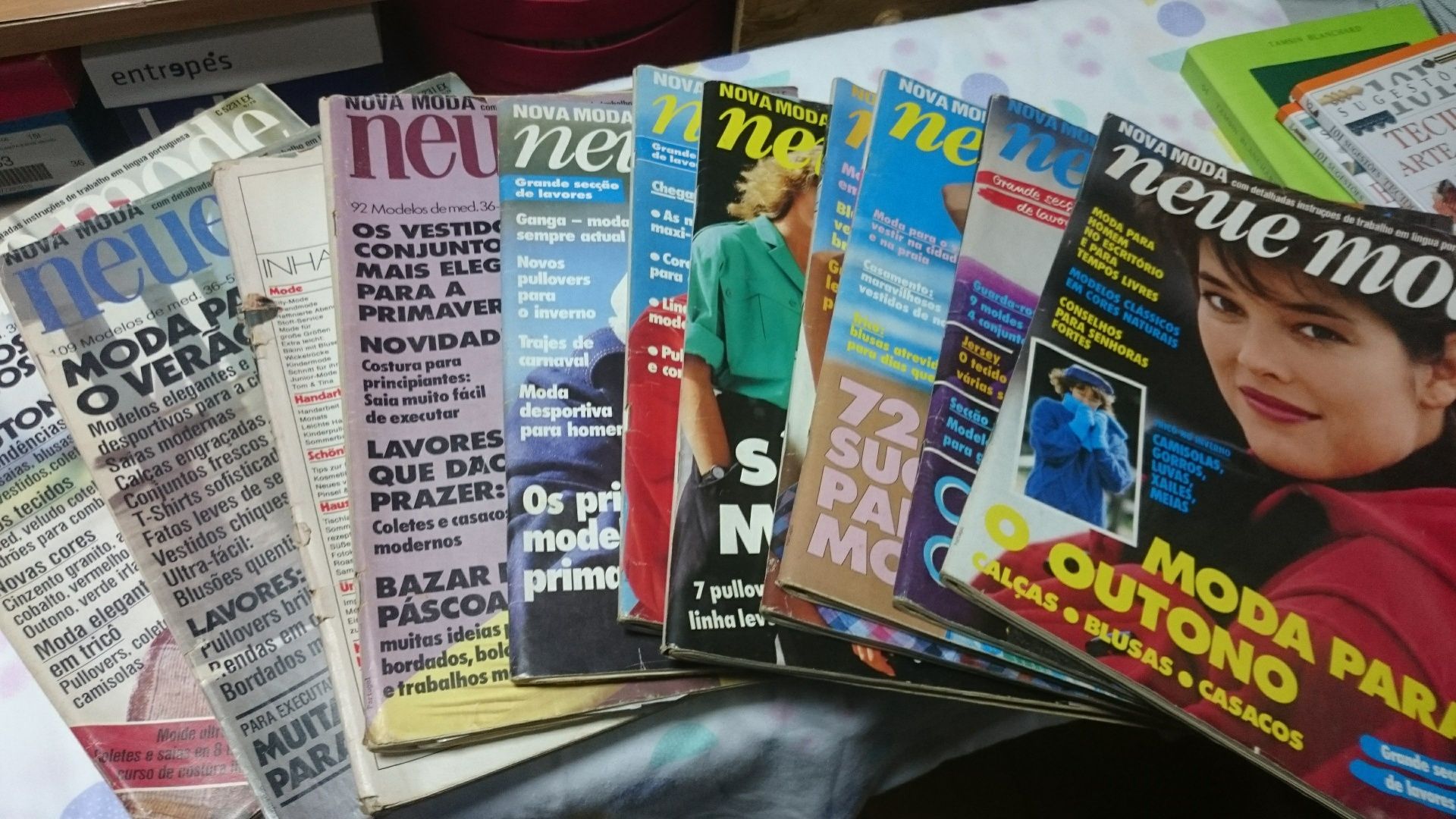 Revistas de moda, antigas com moldes incluídos