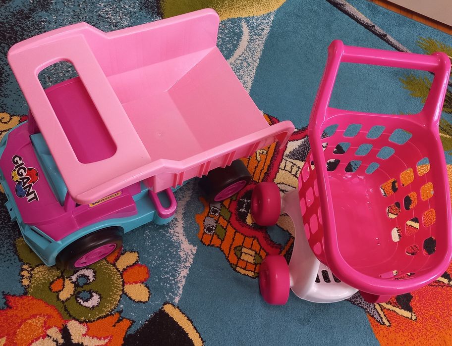 Дитячий візок і машинка