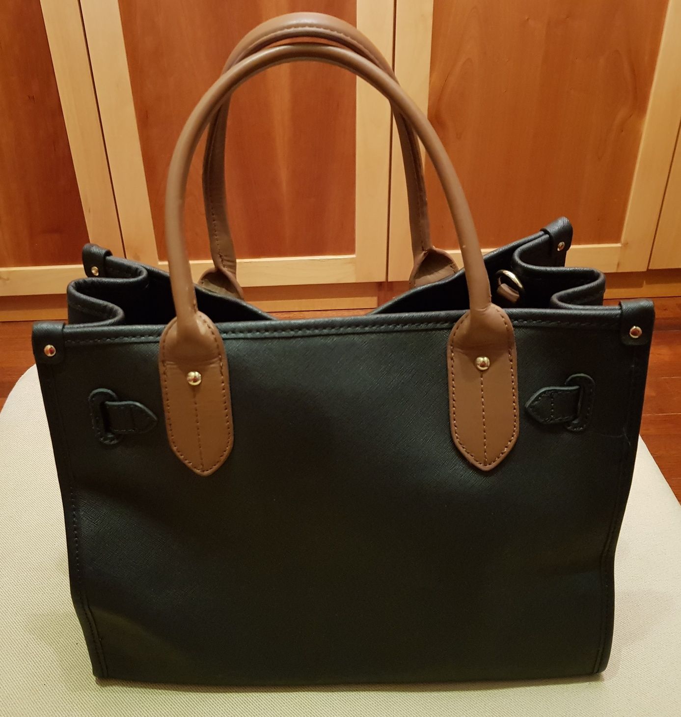 Mala tote preta e castanha TOMMY HILFIGER