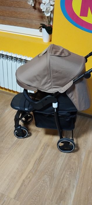 4baby Rapid nowy 2024 fajny lekki wózek spacerowy do 22 kg