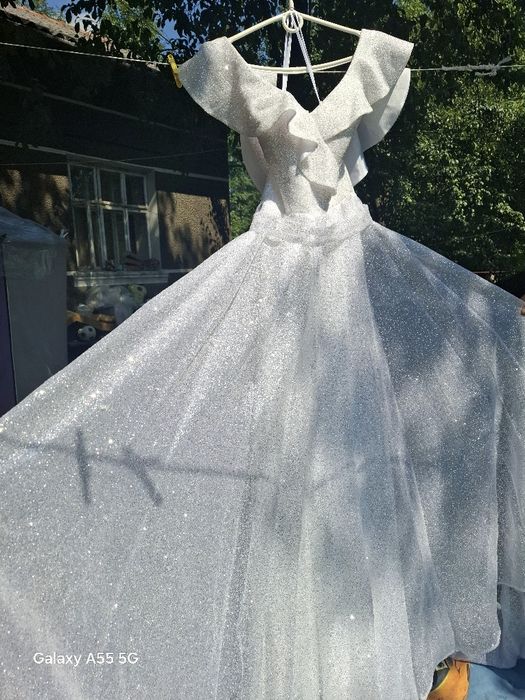 Сукня весільна без фати