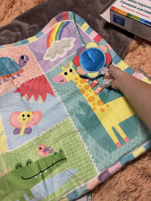 Тактильний двосторонній плюшевий розвиваючий килимок