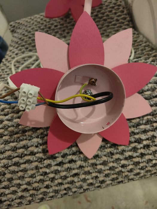 Lampka do powieszenia na ścianie