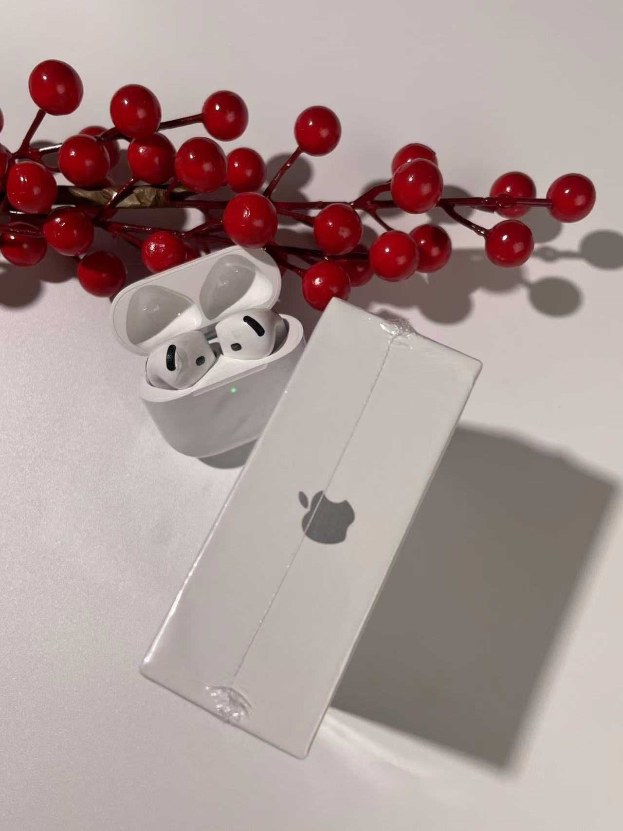 Słuchawki douszne AirPods 4 ANC