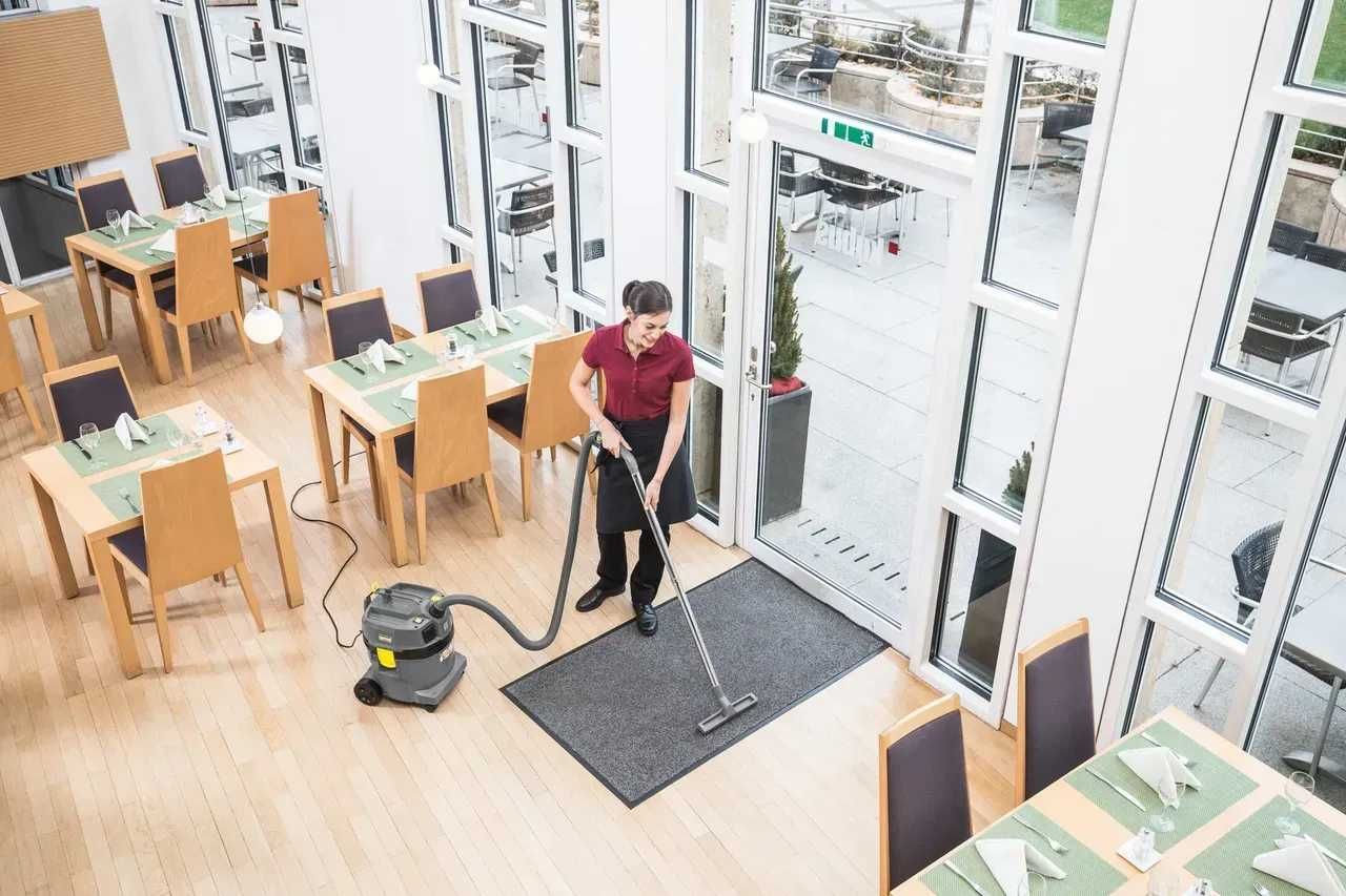 Пылесос профессиональный для сухой влажной уборки Karcher NT 22/1 Ap