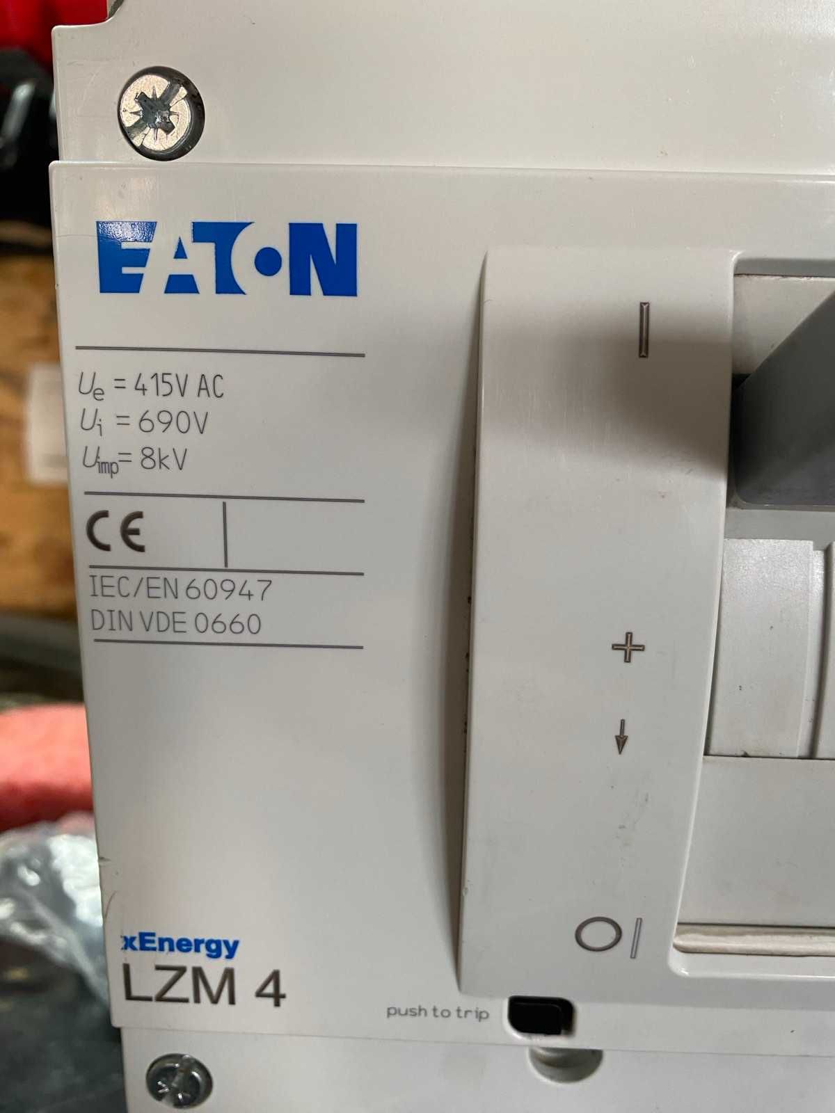 Автоматичний вимикач Eaton LZMN4-AE1250-I 1250A 50kA