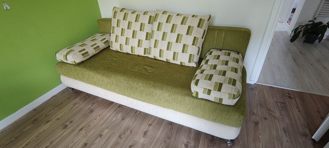Sofa rozkładana zielona