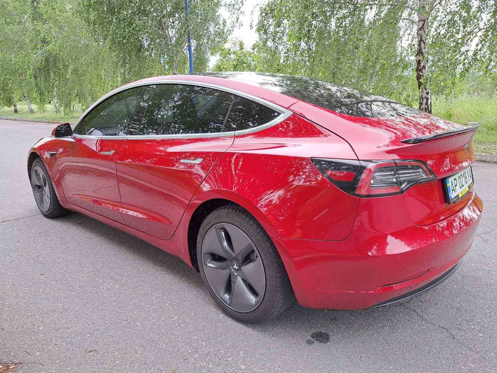 Tesla Model 3 2019