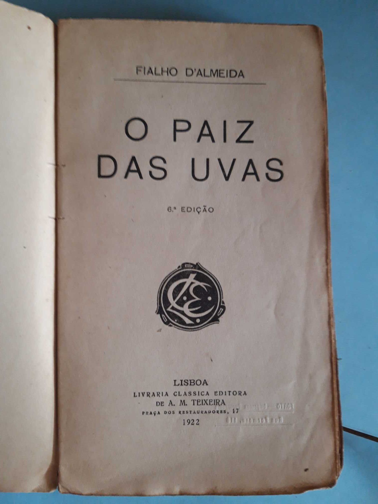 Livro- Ref CxC - Fialho D'Almeida - O Paiz das Uvas