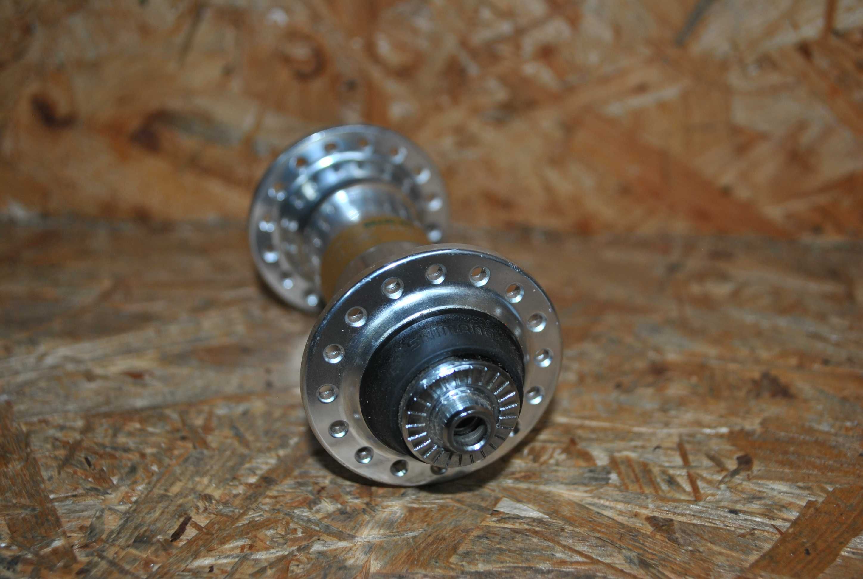 Nowa przednia piasta Shimano DEORE XT, HB-M738, 32h