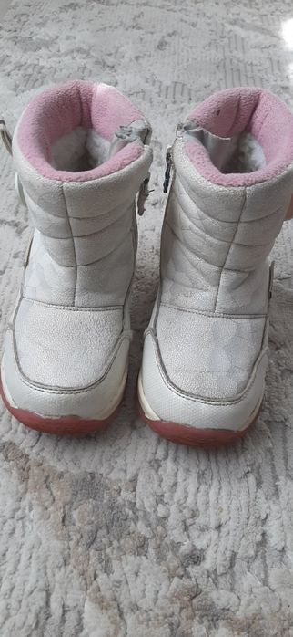 Зимні ботинки , черевички для дівчинки