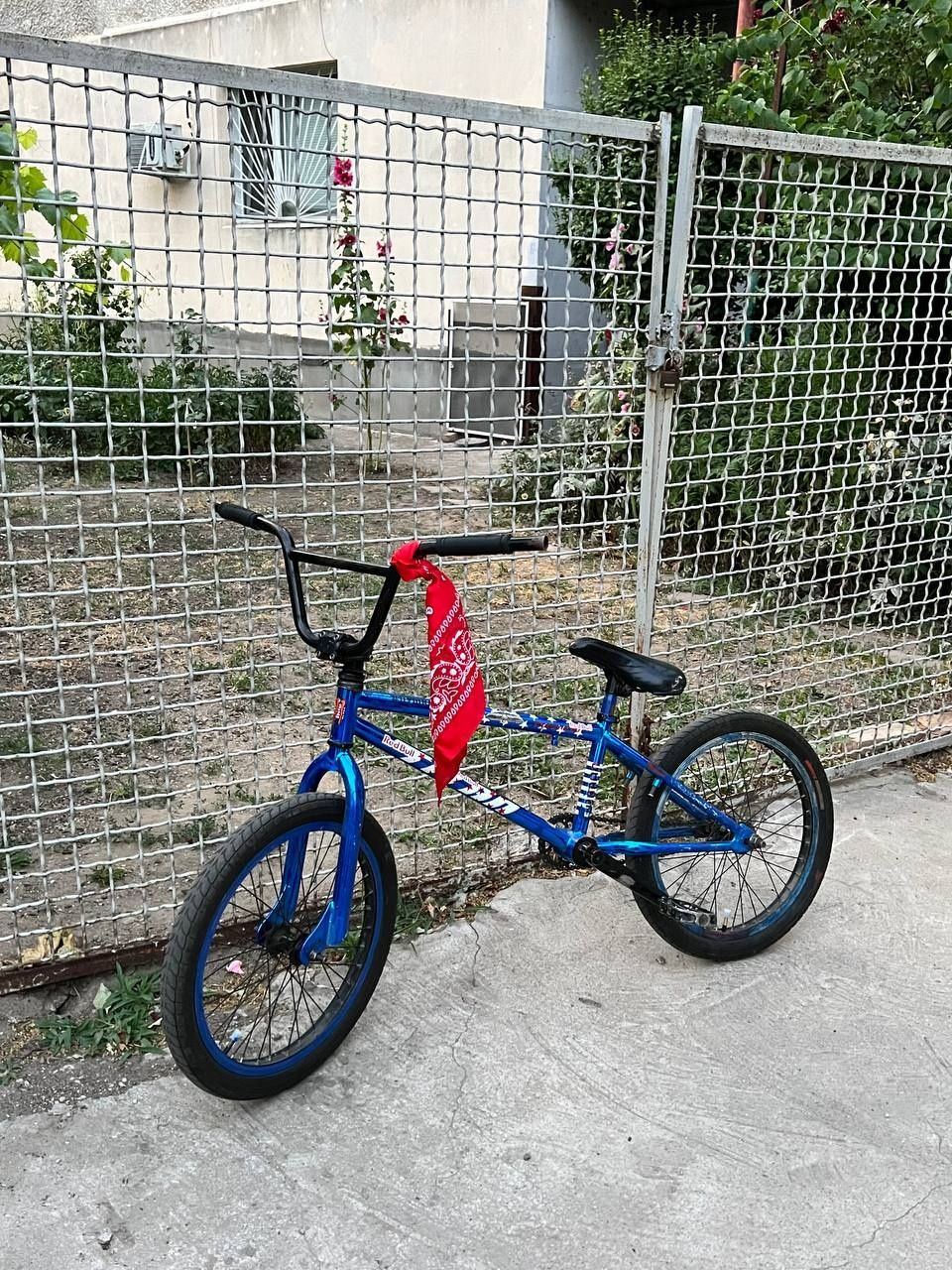 Велосипед  BMX, гарний