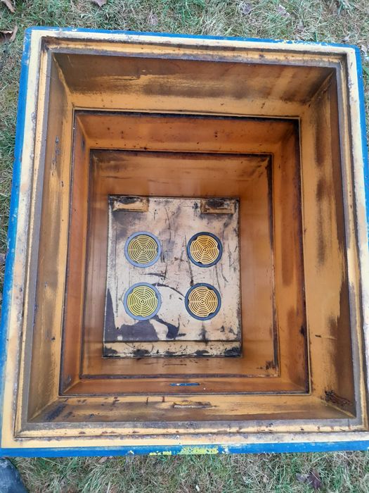 ul DADANT leżak stojak odkładowy styropianowy drewniany pokazowy