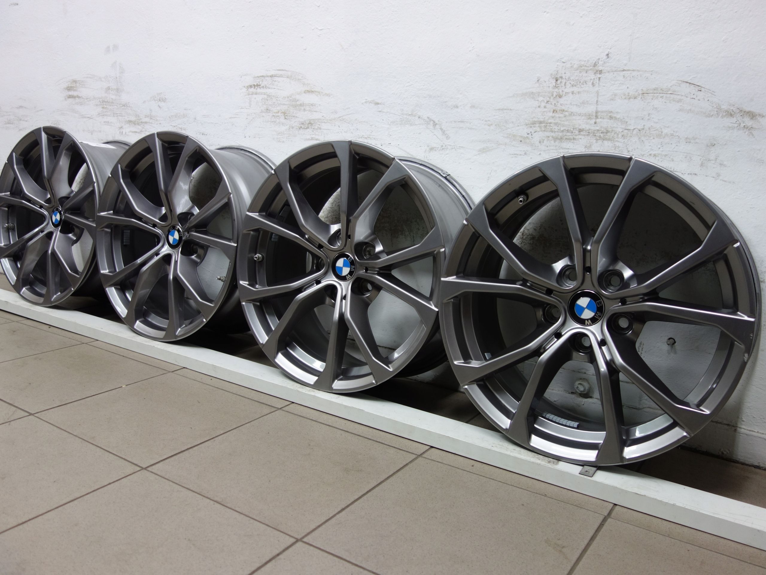 17 5x112 Felgi Alu Org. BMW G30 G20 G26 G08 + TPMS