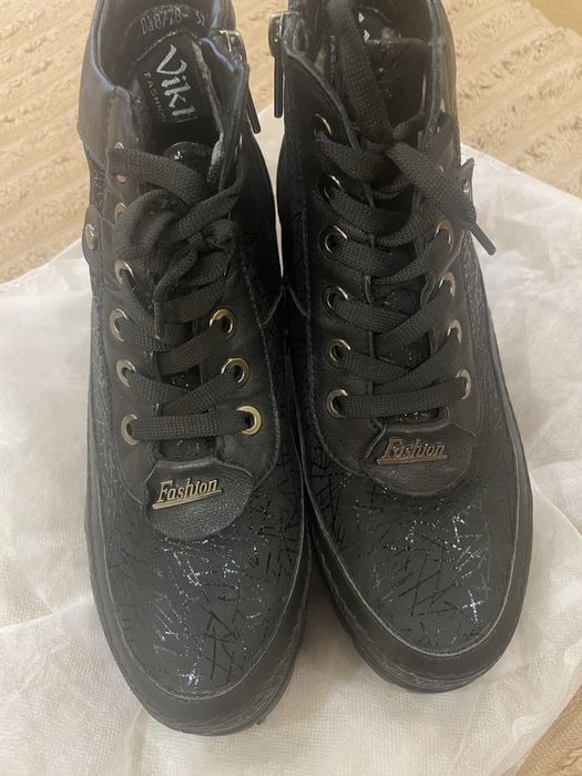 Жіночі зимові черевики