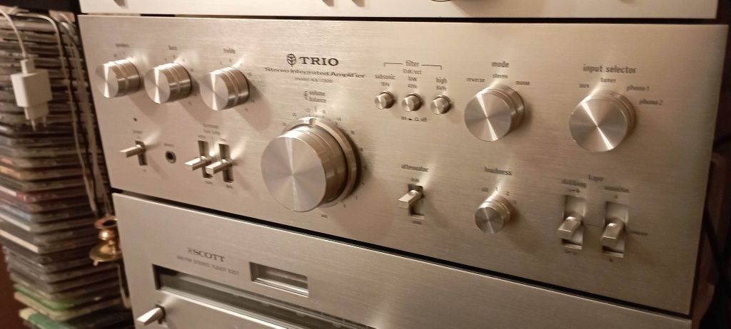 Продам усилитель TRIO  KA-7300