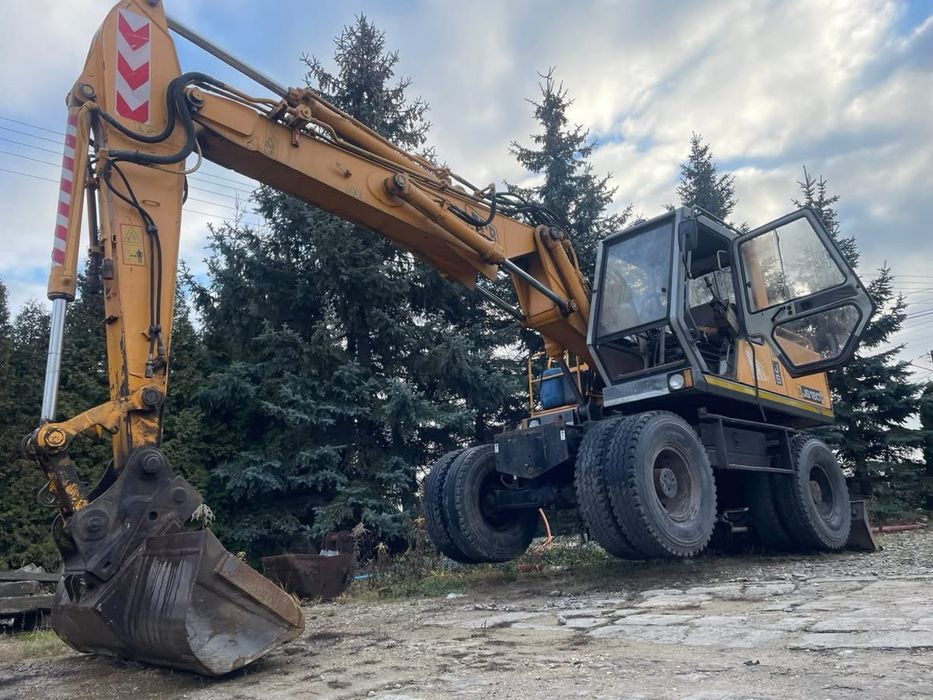 Koparka kołowa JCB JS130W