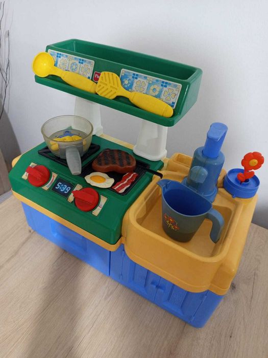 Casa bonecas e Conjunto de cozinha infantil