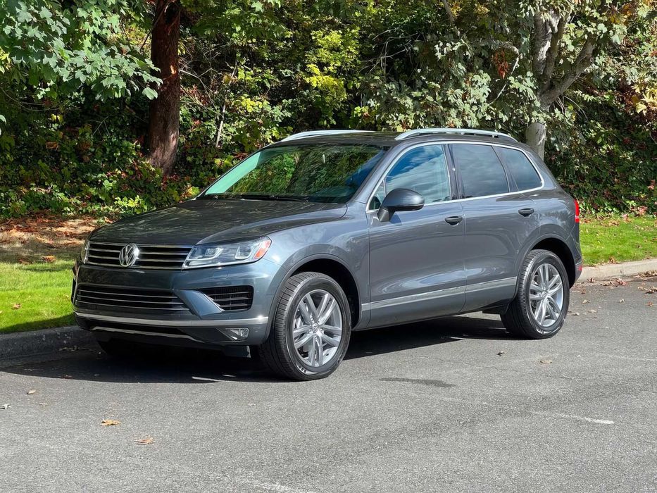 Volkswagen Touareg      2015