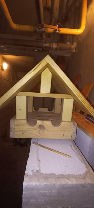 Karmnik drewniany dla ptaków na zewnątrz budka olejowany solidny