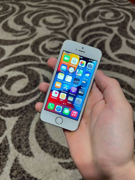 Айфон           .