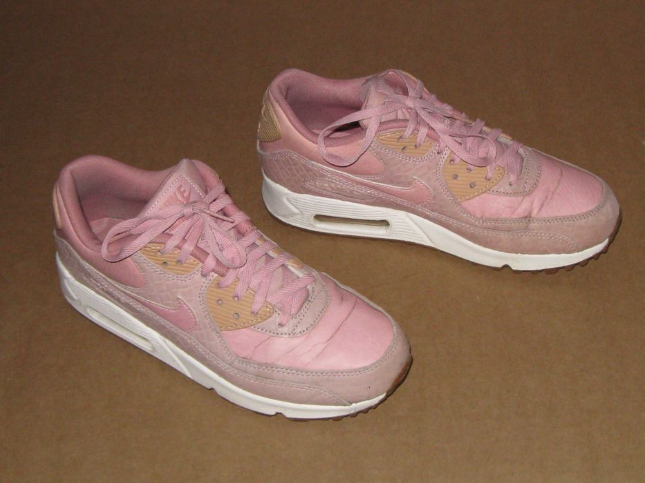 женские кроссовки Nike Air Max 38,5р.