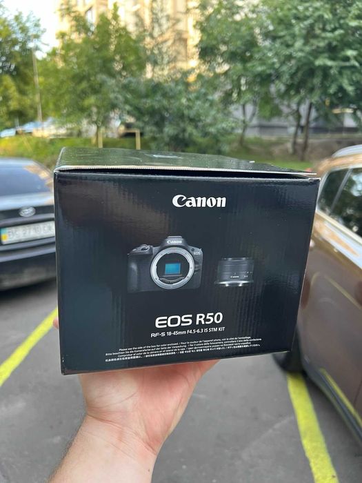 Canon EOS R50 + RF-S 18-45 IS STM