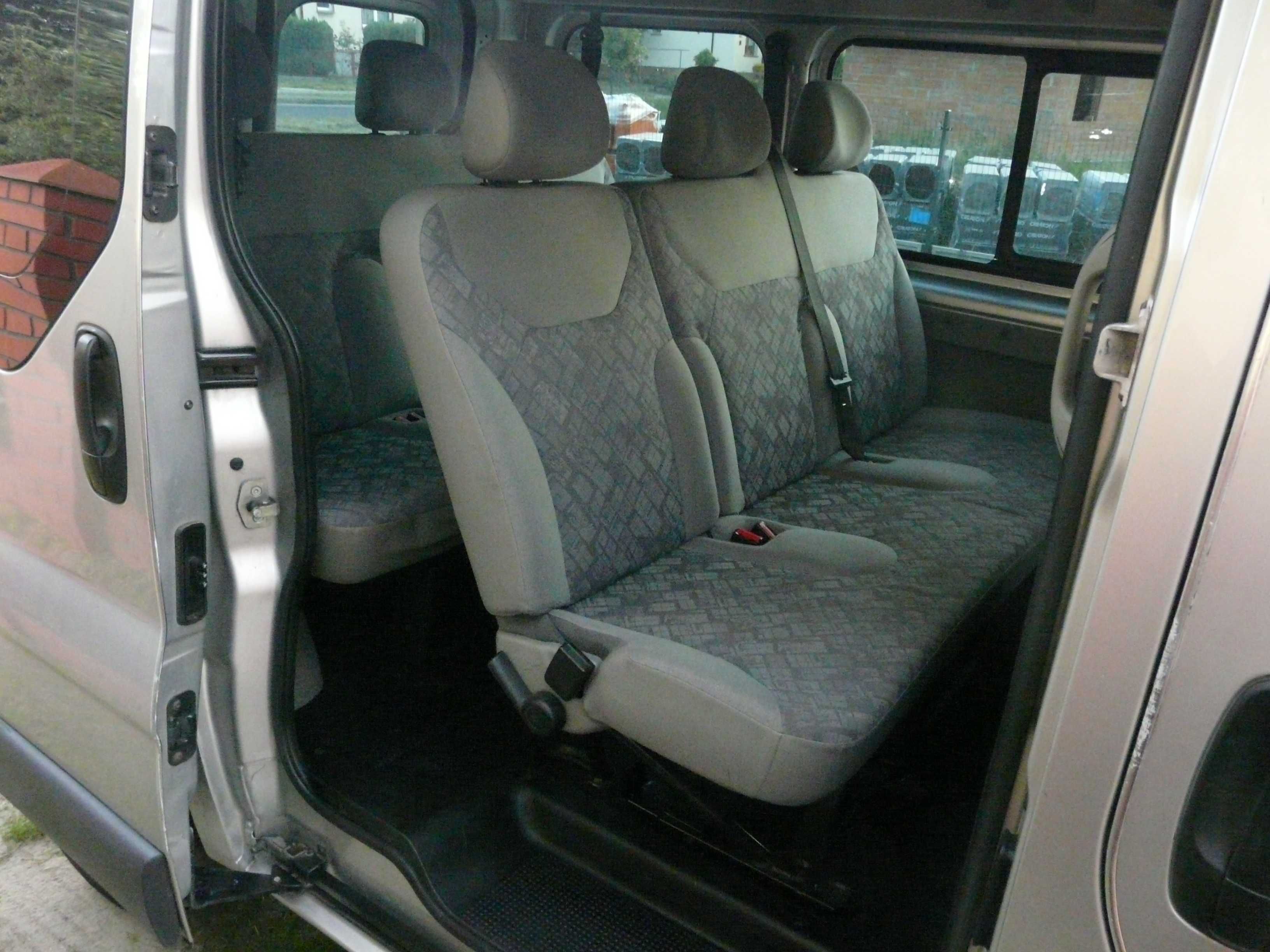 Samochód osobowy Bus Opel Vivaro 1,9 CDTi ,100, 9 osobowy, skrzynia 6