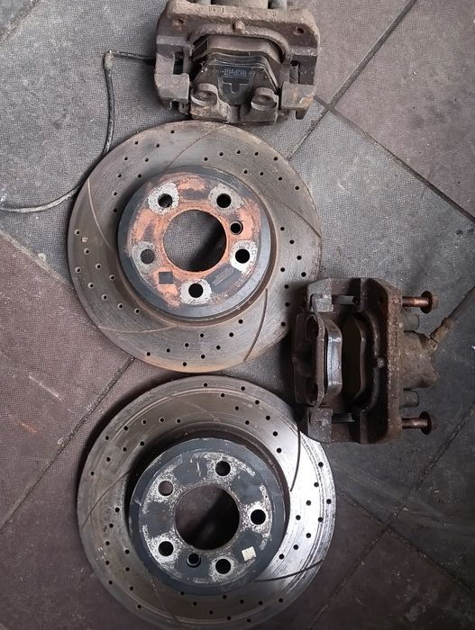 Zaciski i jarzma BMW E46 330i 330d przód 325mm SWAP BIG BRAkE
