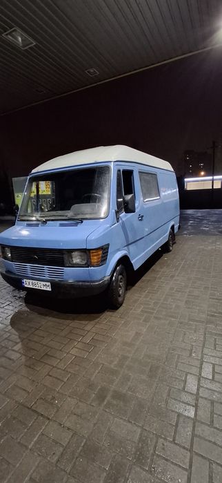 Mercedes т1 208D в отличном состоянии .машинка ухоженная.