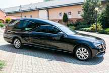 Mercedes-Benz Klasa E Karawan Pilato Mercedes E200