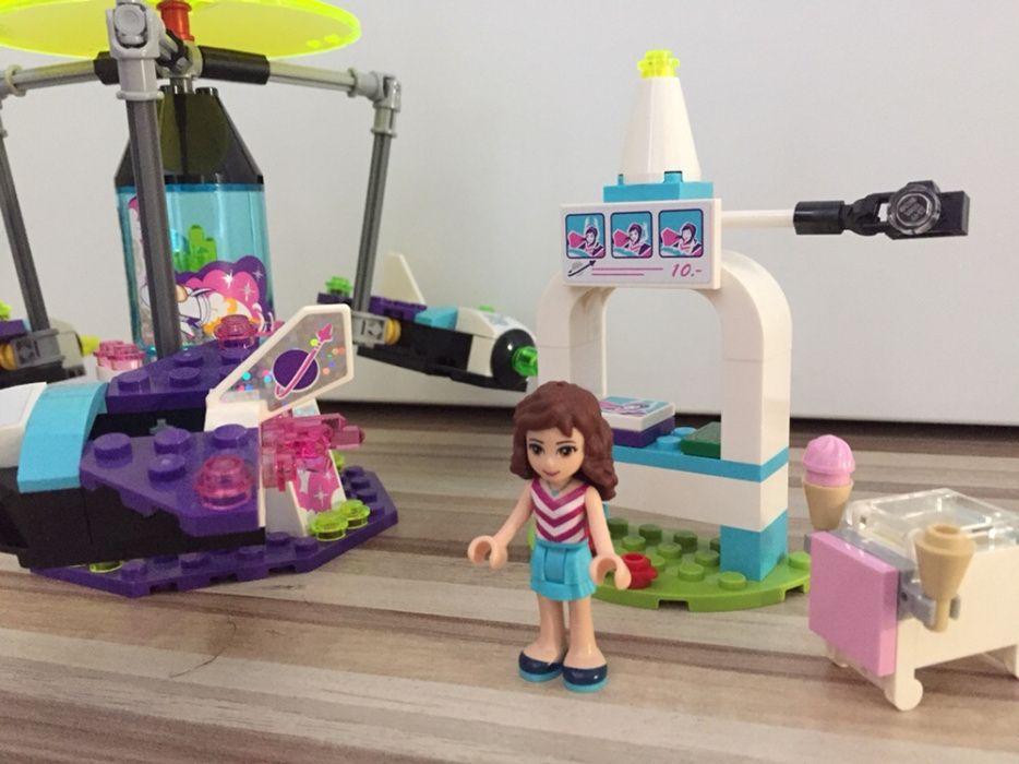 Kosmiczna karuzela Lego Friends LEGO