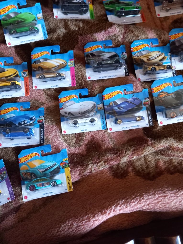 Hot wheels embalados