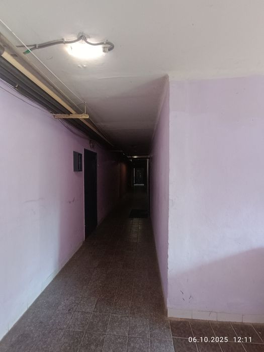 В Продажу  2- кімн  1 поверх