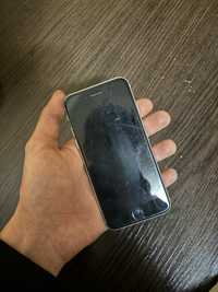 Iphone SE 2022 (разбита задняя крышка, но полностью исправен)