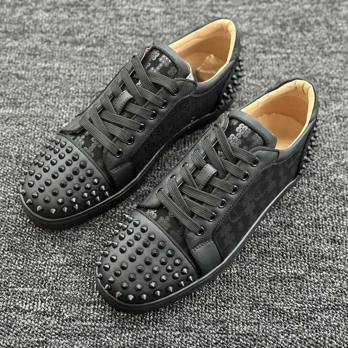 Кеды с шипами Christian Louboutin. Новые. 38 р.