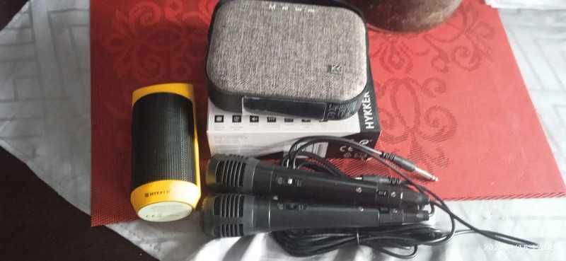 głosniki bluetooth plus 2 mikrofony karaoke
