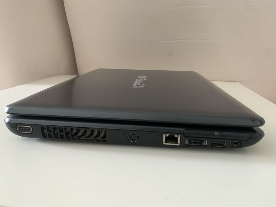 Computador portátil Toshiba Satellite