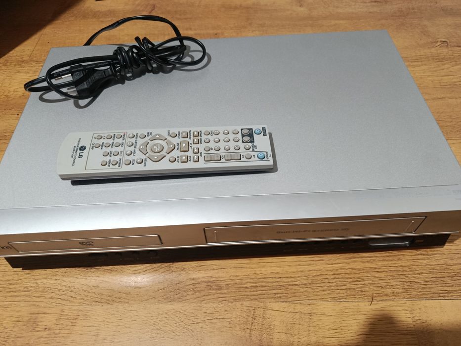 LG V280 Combo dvd + VHS Polecam 100 % sprawny