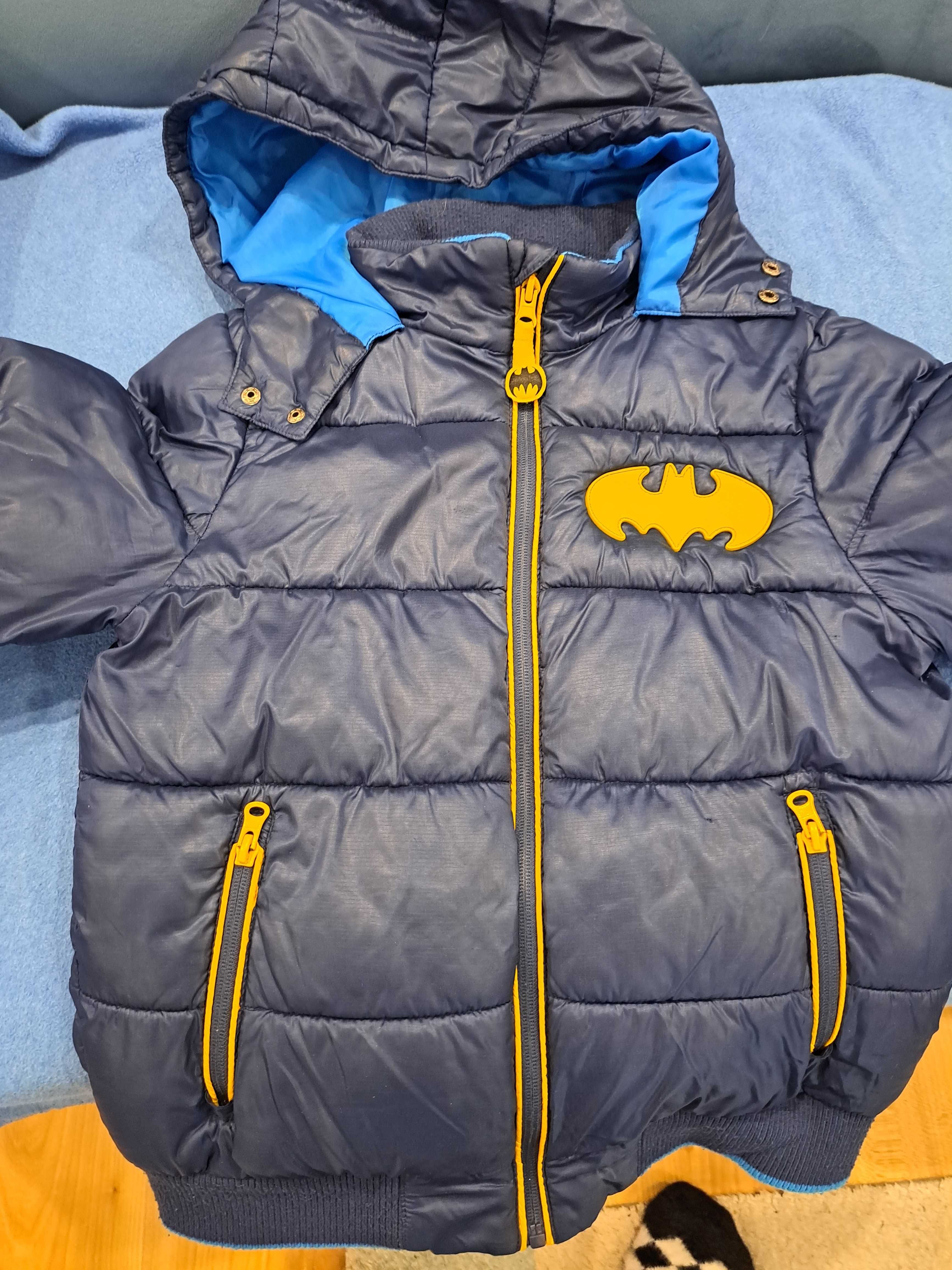 Sprzedam kurtkę zimową Batman rozmiar 134