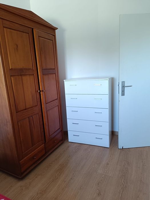 Alugo quarto pra casal/ não aceito fumante