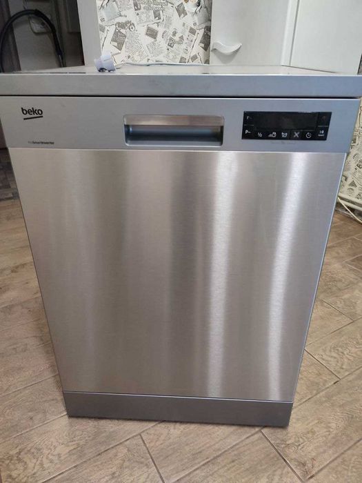 Посудомийна машина, Посудомоечная машина Beko DFN26423X