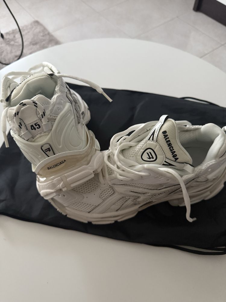 Sapatilhas Balenciaga Runner