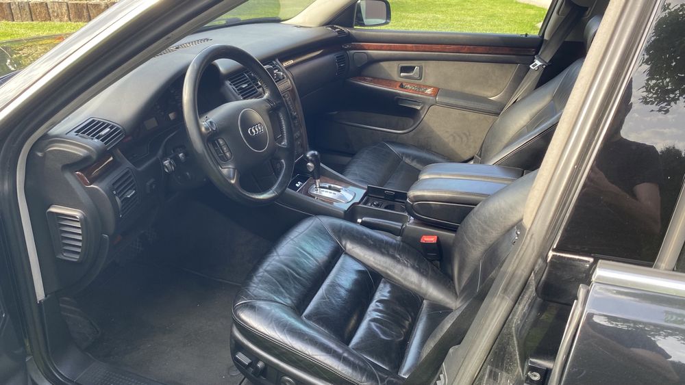 Audi A8 D2 4.2 V8